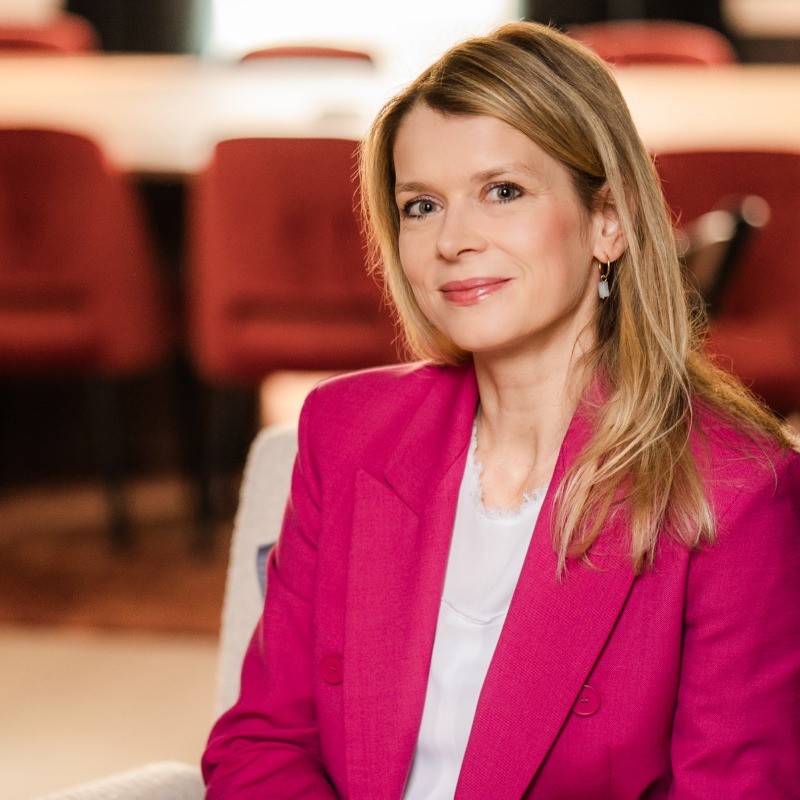 Madlen Nicolaus, Chief Marketing Officer